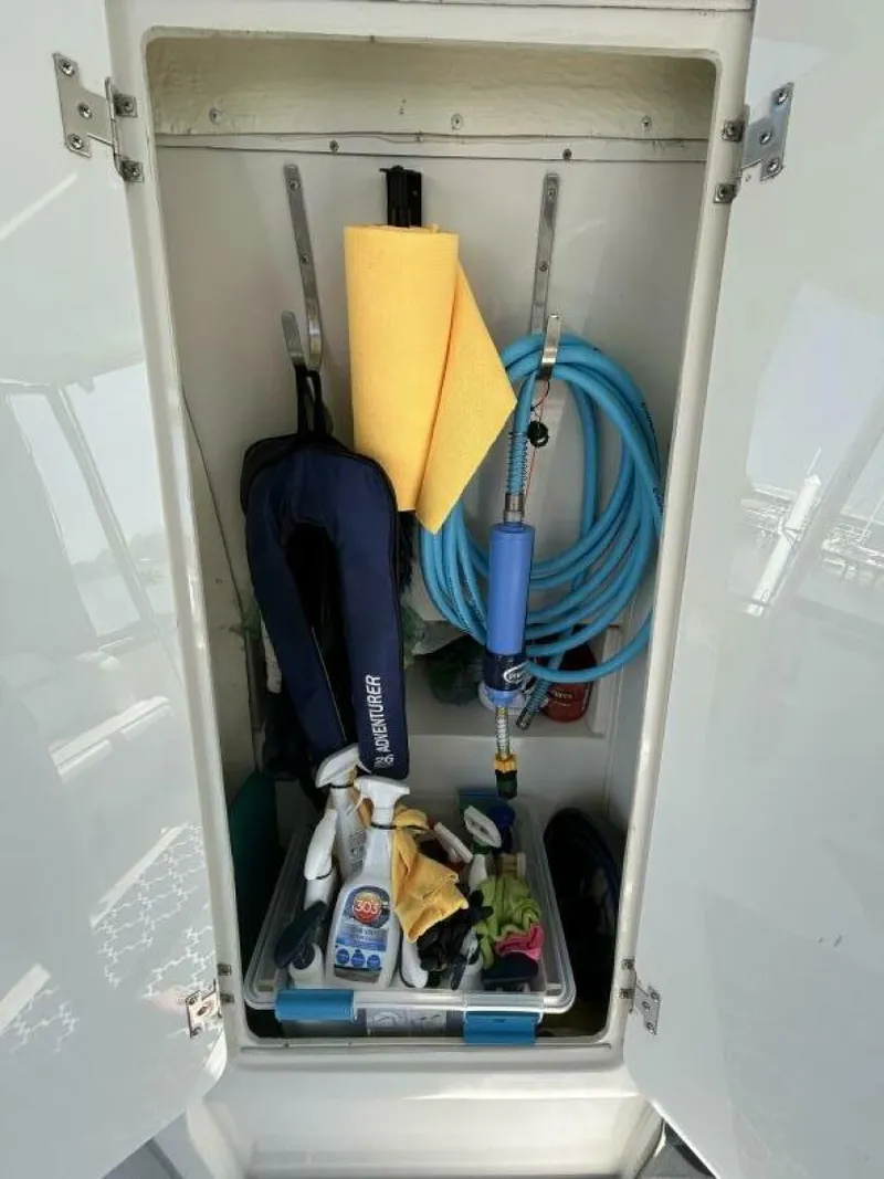 Slide: The Image of Carver Yachts 366 MY 2005 - 5986059