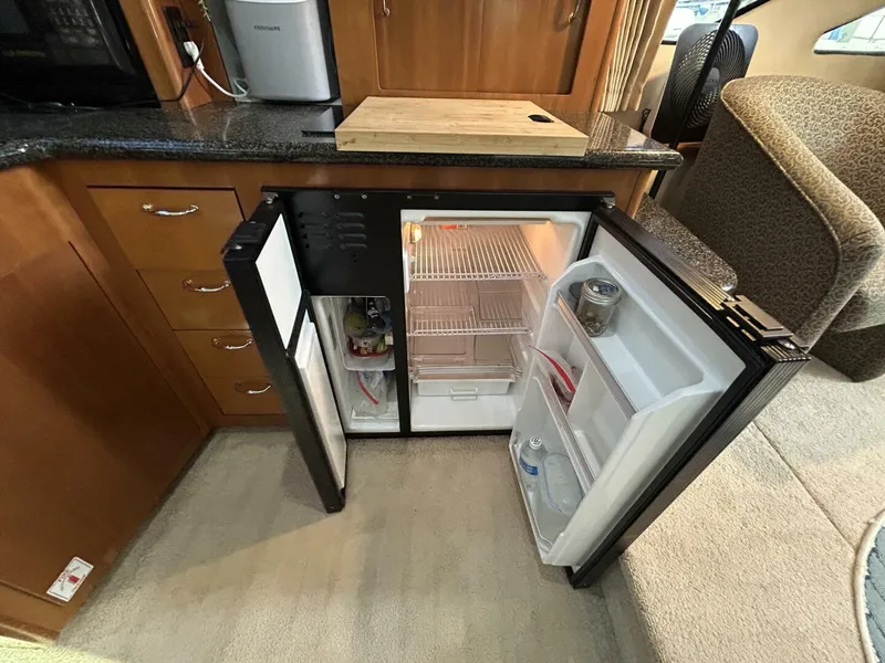 Slide: The Image of Carver Yachts 366 MY 2005 - 5986071