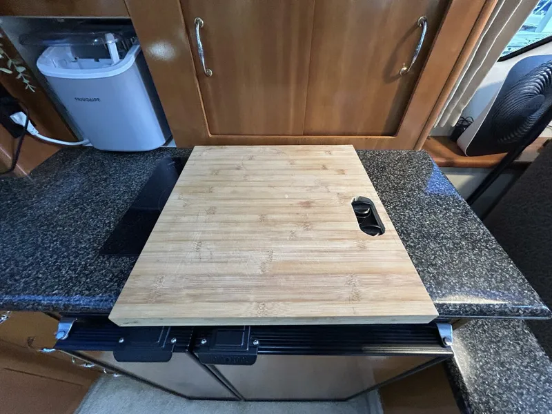 Slide: The Image of Carver Yachts 366 MY 2005 - 5986072