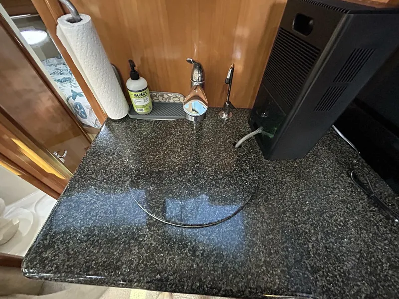 Slide: The Image of Carver Yachts 366 MY 2005 - 5986077