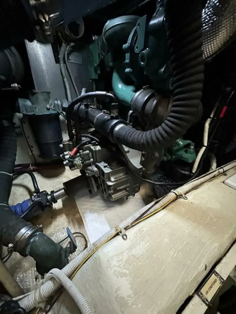 Slide: The Image of Carver Yachts 366 MY 2005 - 5986100