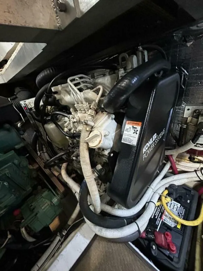 Slide: The Image of Carver Yachts 366 MY 2005 - 5986101