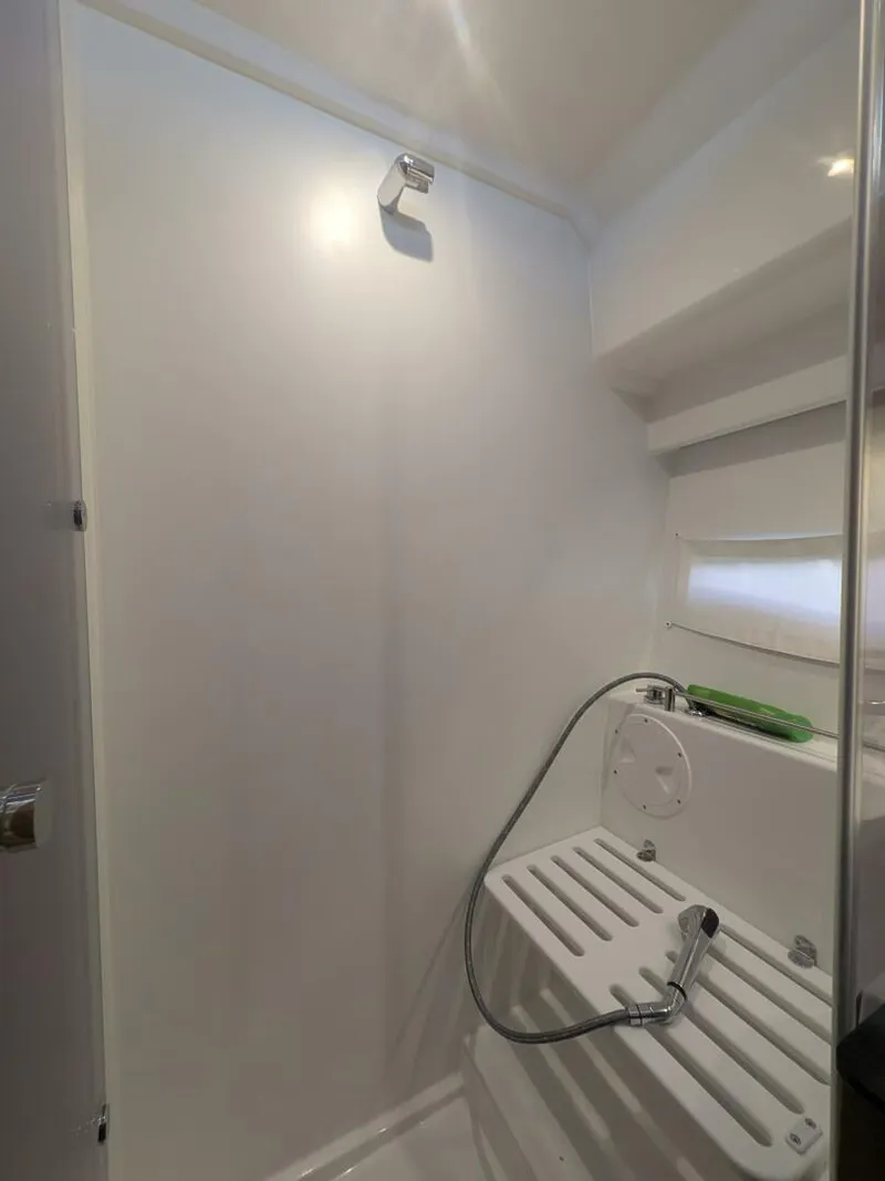 Slide: The Image of Jeanneau NC 1095 Weekender 2023 - 5983084