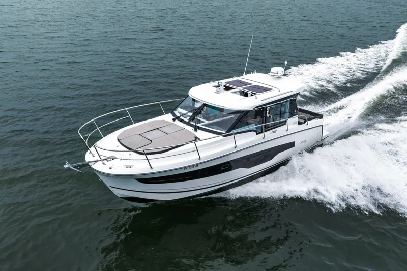 Slide: The Image of Jeanneau NC 1095 Weekender 2023 - 6823797