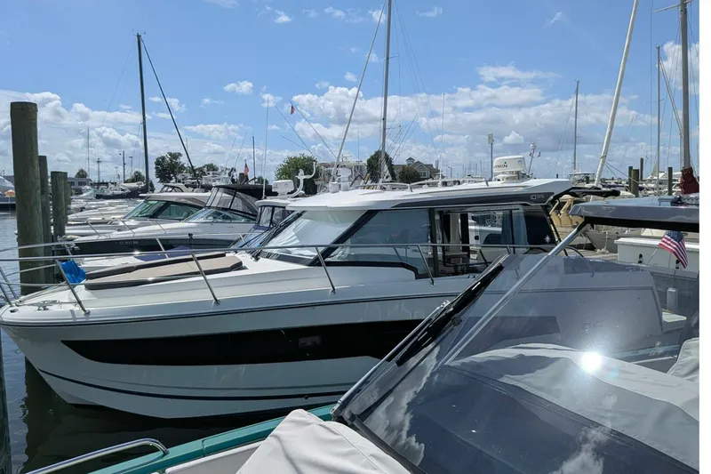 Slide: The Image of Jeanneau NC 1095 Weekender 2023 - 5983071