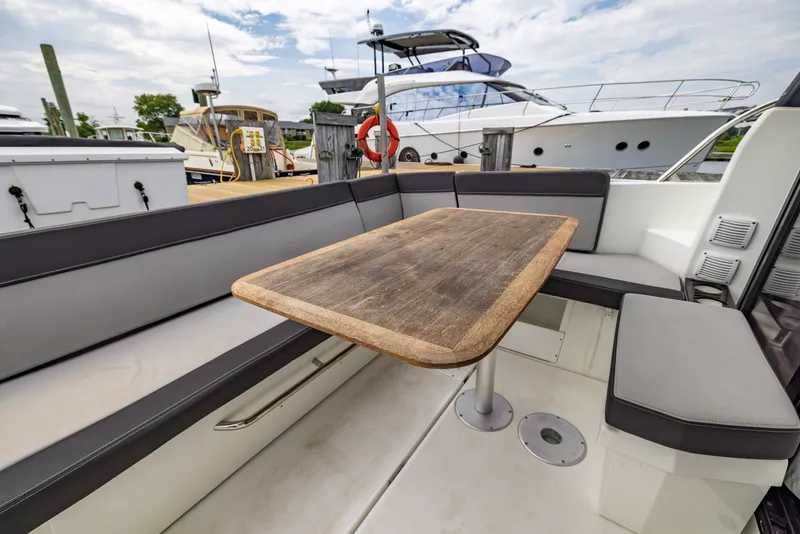 Slide: The Image of Jeanneau NC 1095 Weekender 2023 - 6824314
