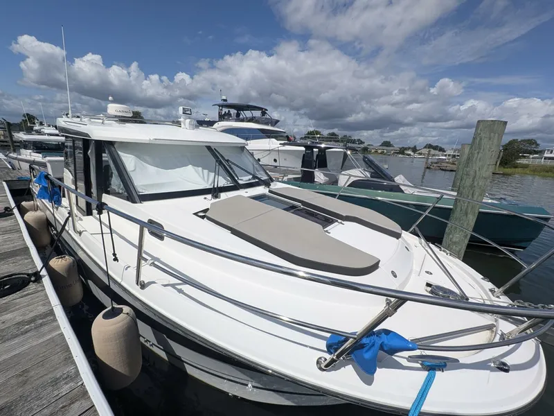 Slide: The Image of Jeanneau NC 1095 Weekender 2023 - 5983074