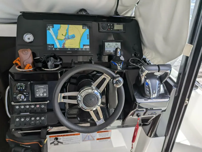 Slide: The Image of Jeanneau NC 1095 Weekender 2023 - 5983076