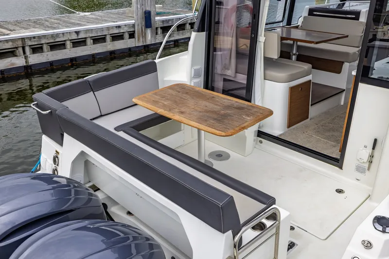 Slide: The Image of Jeanneau NC 1095 Weekender 2023 - 6824313