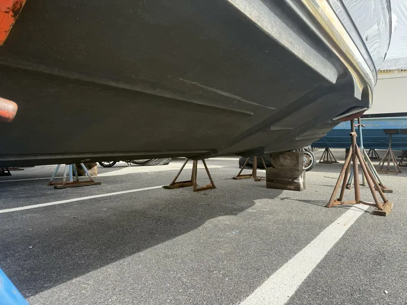 Slide: The Image of Cutwater C-24 2022 - 5992463