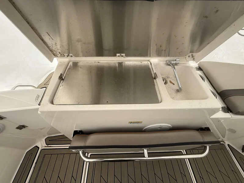 Slide: The Image of Cutwater C-24 2022 - 5992503