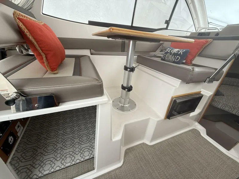 Slide: The Image of Cutwater C-24 2022 - 5992485