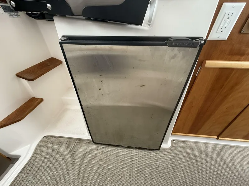 Slide: The Image of Cutwater C-24 2022 - 5992492