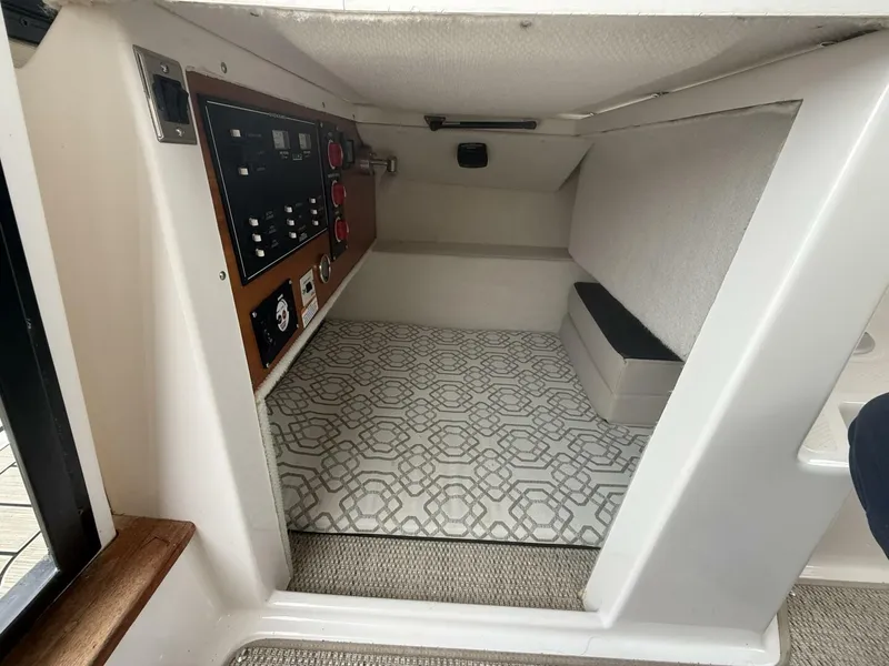 Slide: The Image of Cutwater C-24 2022 - 5992484