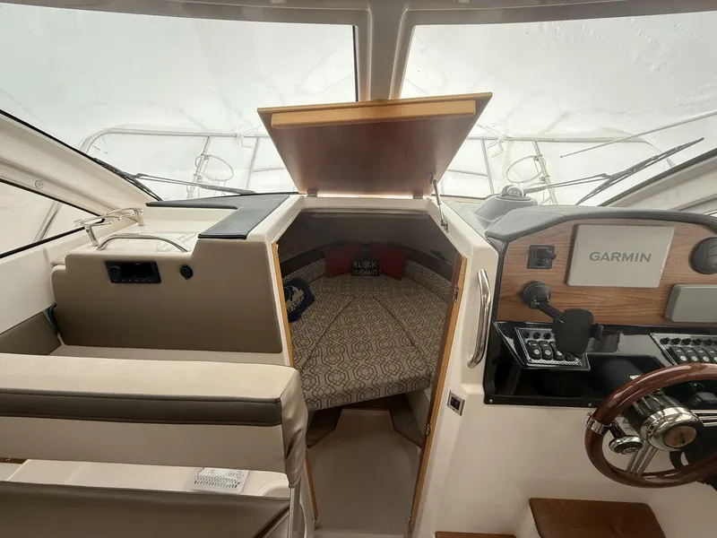 Slide: The Image of Cutwater C-24 2022 - 5992482