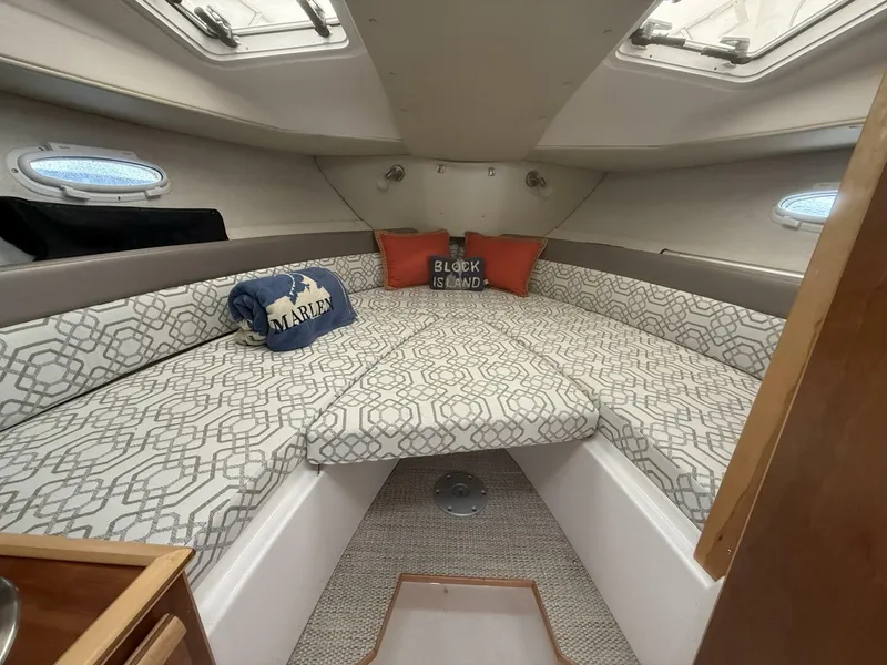 Slide: The Image of Cutwater C-24 2022 - 5992471