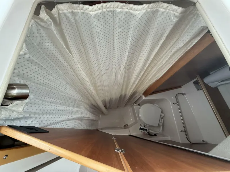 Slide: The Image of Cutwater C-24 2022 - 5992508