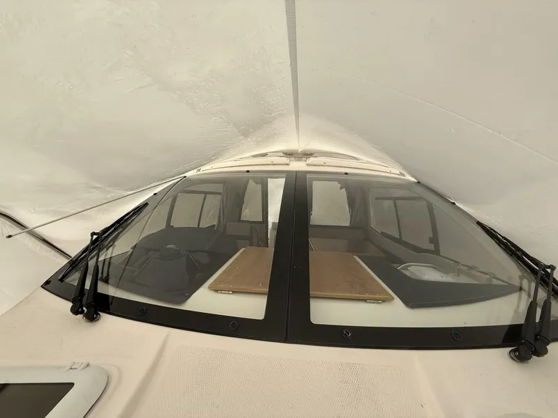 Slide: The Image of Cutwater C-24 2022 - 5992479