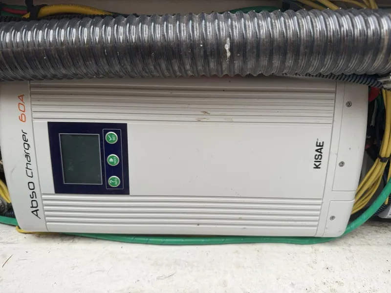 Slide: The Image of Cutwater C-24 2022 - 5992496