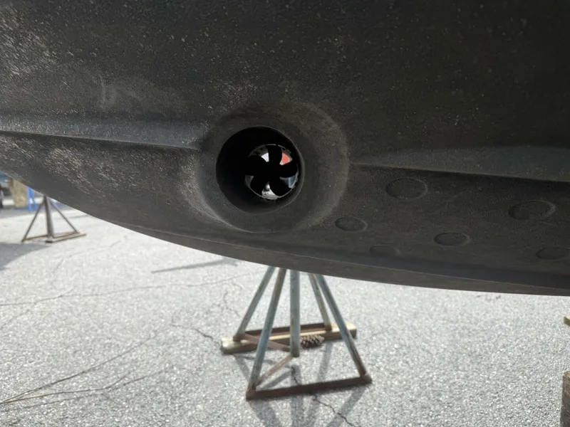 Slide: The Image of Cutwater C-24 2022 - 5992504