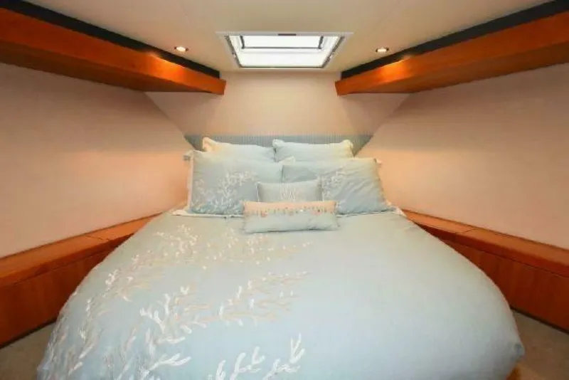 Slide: The Image of Hatteras GT54 2013 - 5983589