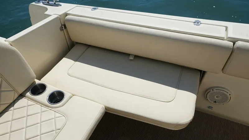 Slide: The Image of Chris-Craft 34- Catalina Grace- Seating  2018 Chris-Craft 34 Catalina Grace - 5983775