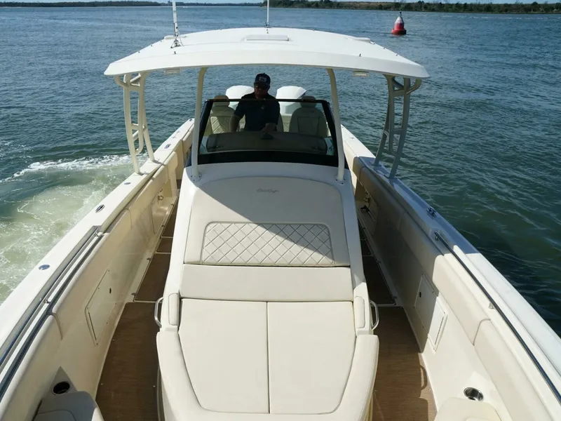 Slide: The Image of Chris-Craft 34- Catalina Grace- Bow 2018 Chris-Craft 34 Catalina Grace - 7654425