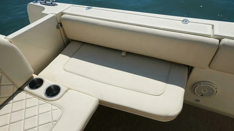 Slide: The Image of Chris-Craft 34- Catalina Grace- Seating 2018 Chris-Craft 34 Catalina Grace - 7654420
