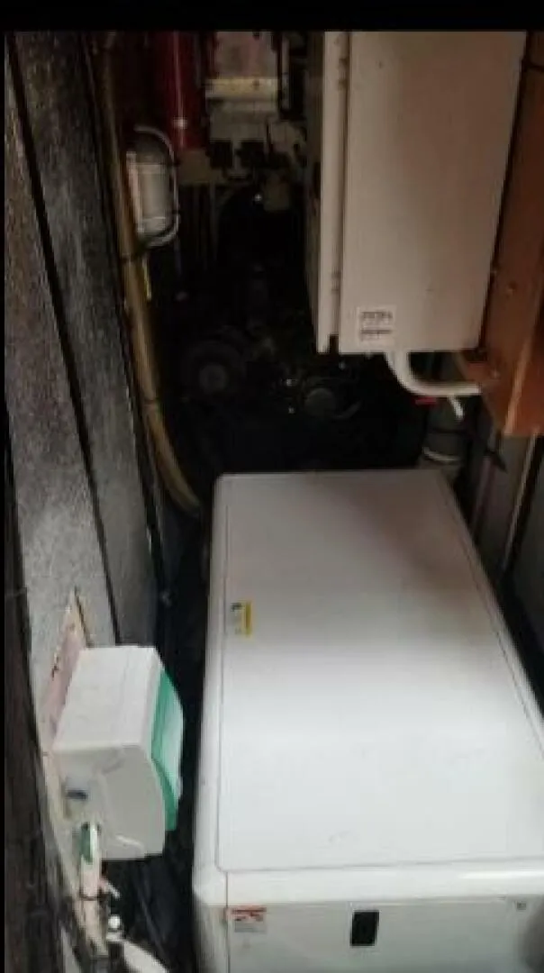 Slide: The Image of CNB CNB 64 2003 - 5984166