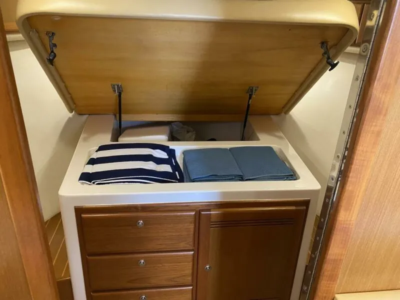 Slide: The Image of 2006 Cabo 40 Express - BUZZ CATCHER - 5983986