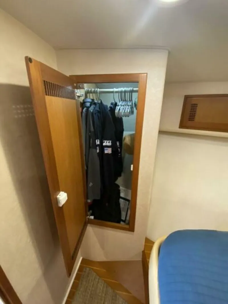 Slide: The Image of 2006 Cabo 40 Express - BUZZ CATCHER - 5983988