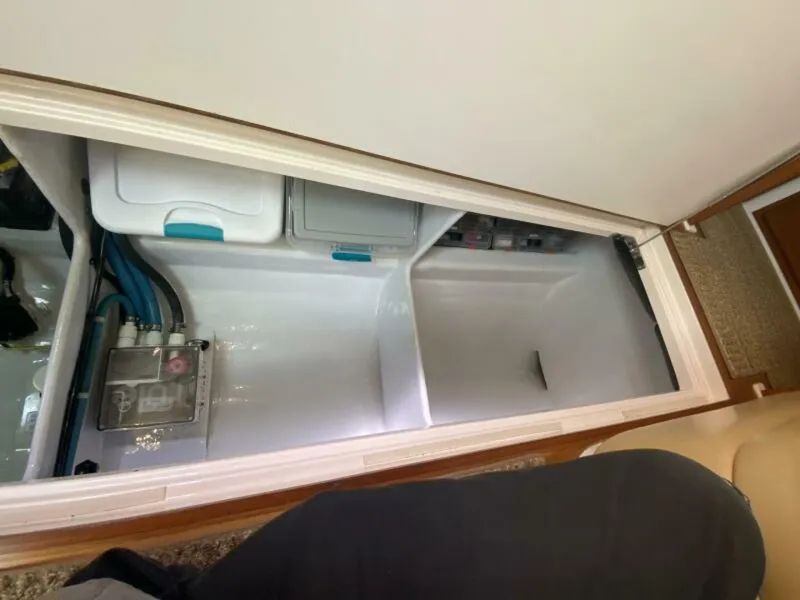 Slide: The Image of 2006 Cabo 40 Express - BUZZ CATCHER - 5983995