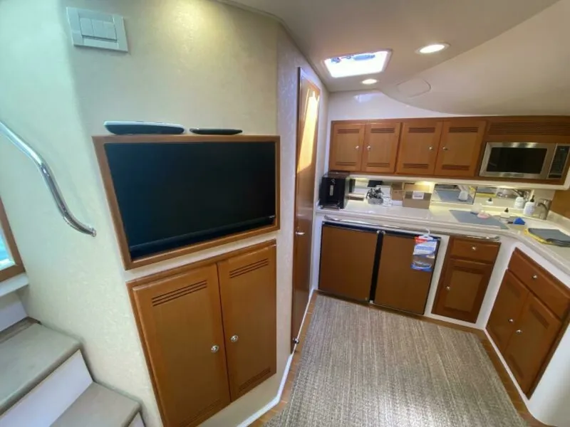 Slide: The Image of 2006 Cabo 40 Express - BUZZ CATCHER Galley - 6421661