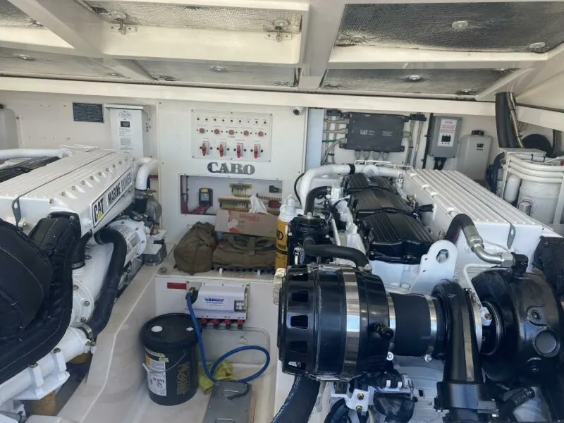 Slide: The Image of 2006 Cabo 40 Express - BUZZ CATCHER - 5984008