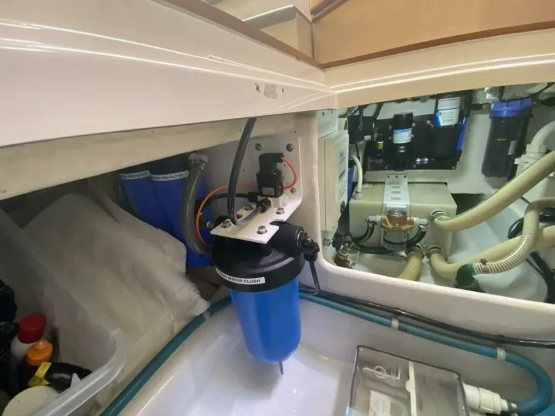 Slide: The Image of 2006 Cabo 40 Express - BUZZ CATCHER - 5984012