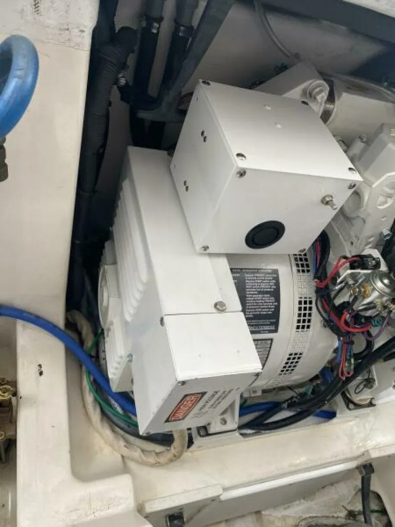 Slide: The Image of 2006 Cabo 40 Express - BUZZ CATCHER - 5984013