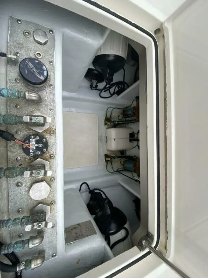 Slide: The Image of 2006 Cabo 40 Express - BUZZ CATCHER - 5984025