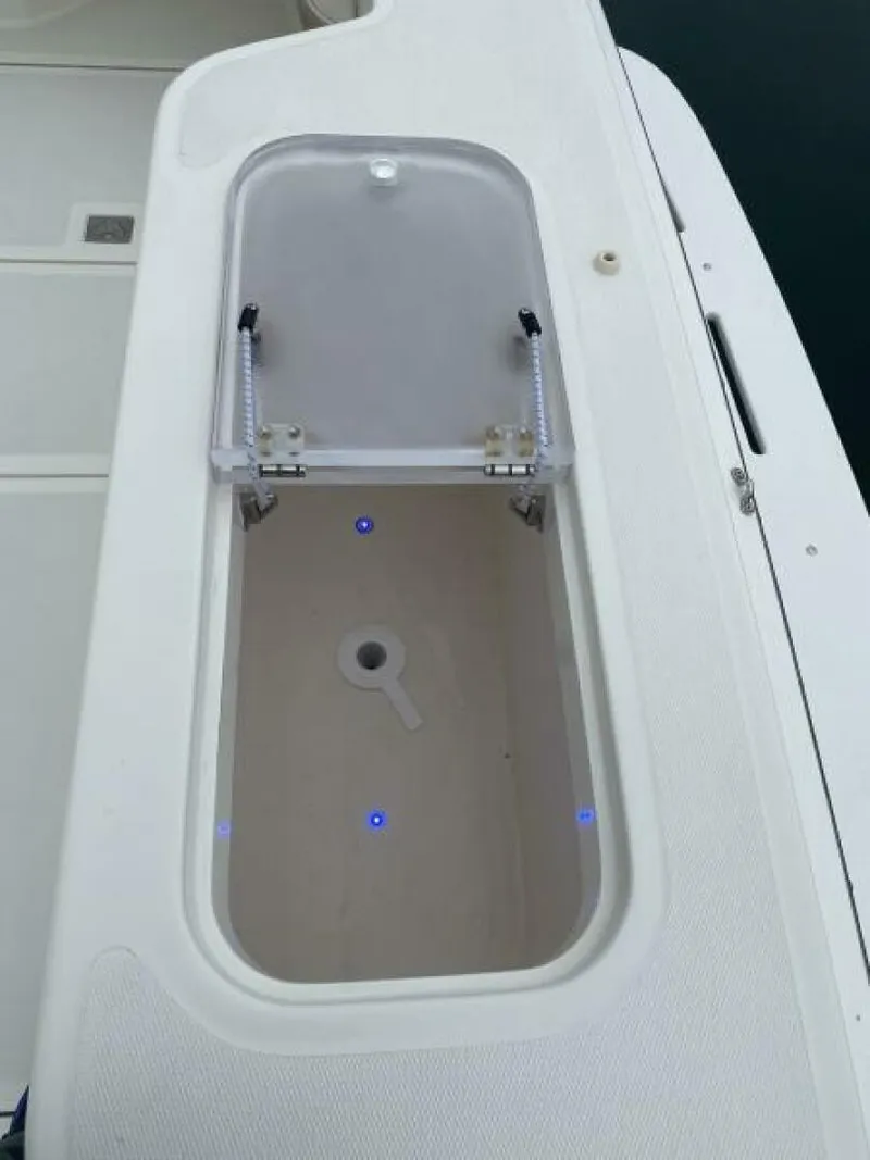 Slide: The Image of 2006 Cabo 40 Express - BUZZ CATCHER - 5984026