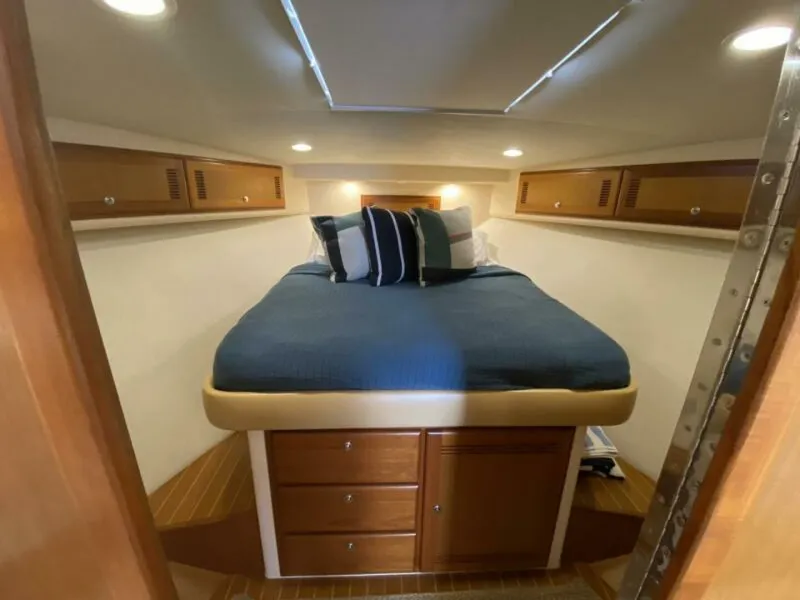 Slide: The Image of 2006 Cabo 40 Express - BUZZ CATCHER Stateroom - 5983983