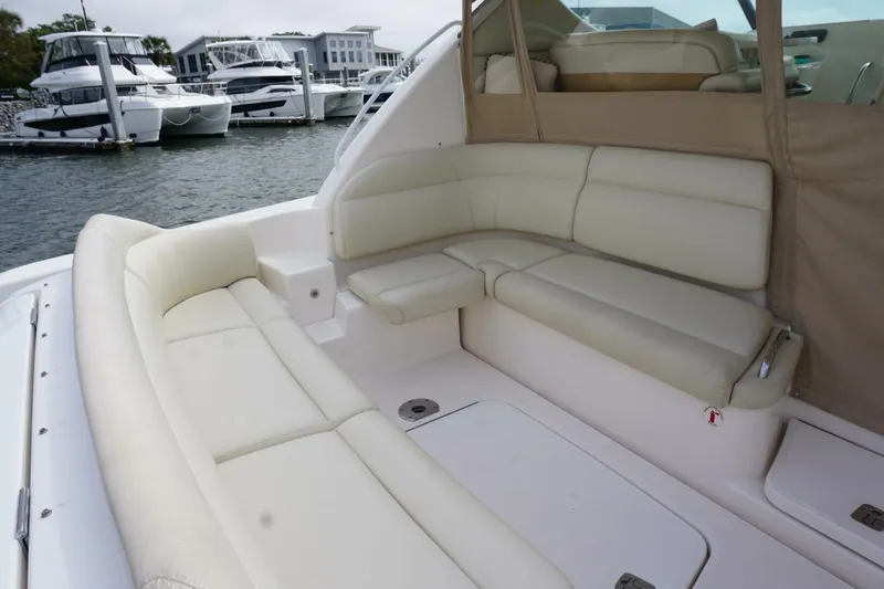 Slide: The Image of 2007 39 Tiara Yachts 3900 Sovran The Pearl Cockpit Seating (3) - 5984448