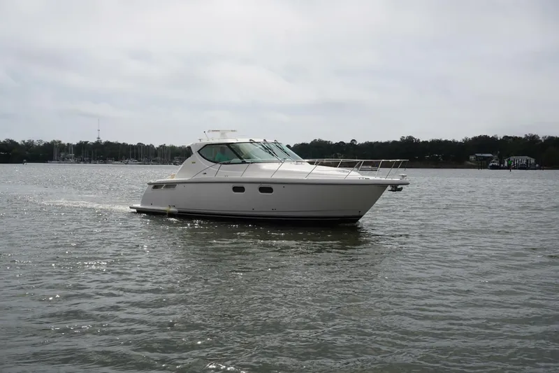 Slide: The Image of 2007 39 Tiara Yachts 3900 Sovran The Pearl Starboard Profile - 5984457