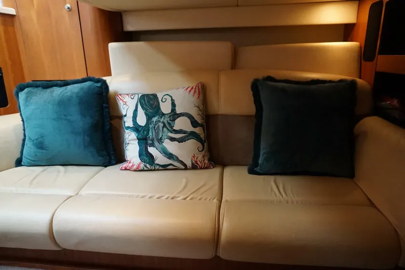 Slide: The Image of 2007 39 Tiara Yachts 3900 Sovran The Pearl Aft Media Room (1) - 5984432