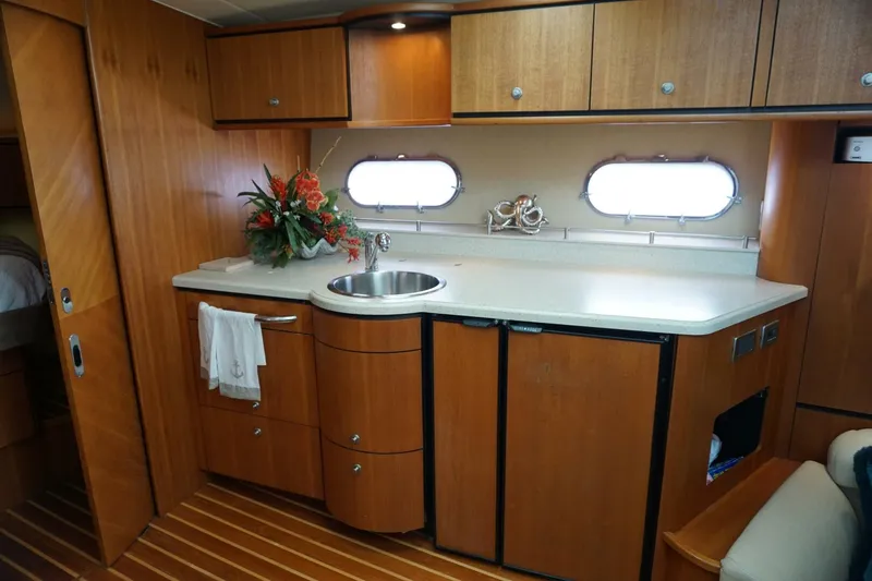 Slide: The Image of 2007 39 Tiara Yachts 3900 Sovran The Pearl Galley (1) - 5984434