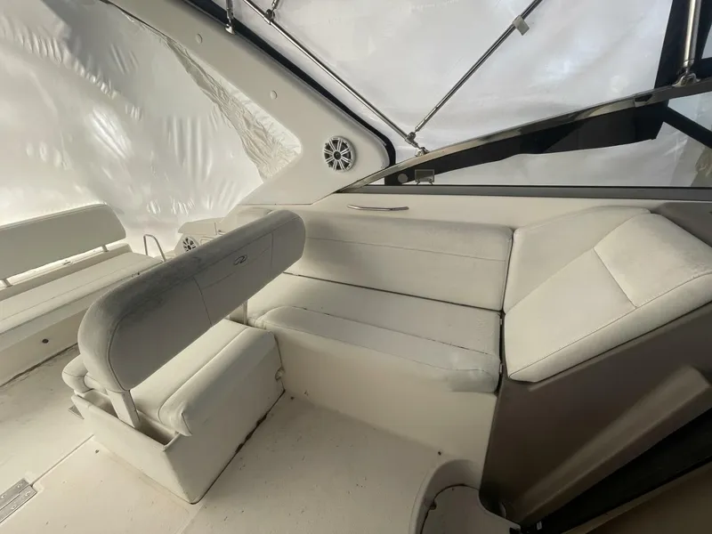 Slide: The Image of Regal 2860 Window Express 2006 - 5984613