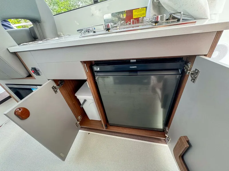 Slide: The Image of Beneteau Antares 9 2026 - 5992439