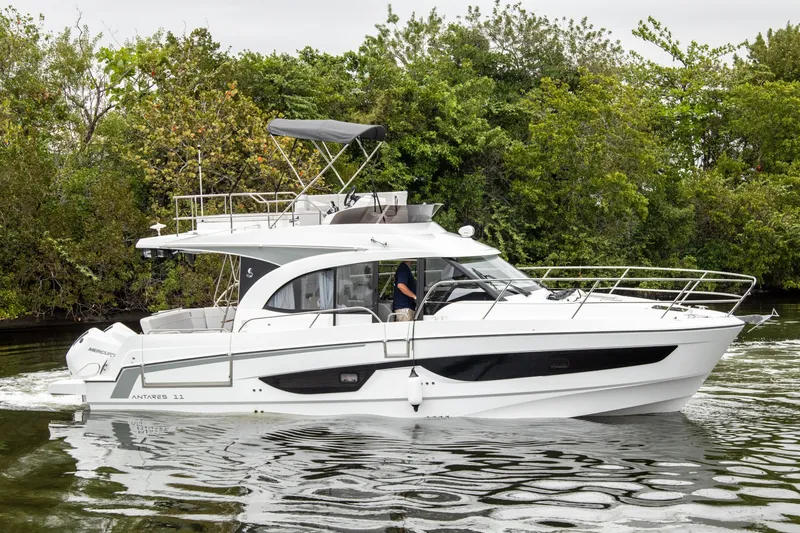 Slide: The Image of Beneteau Antares 11 2026 - 6008980