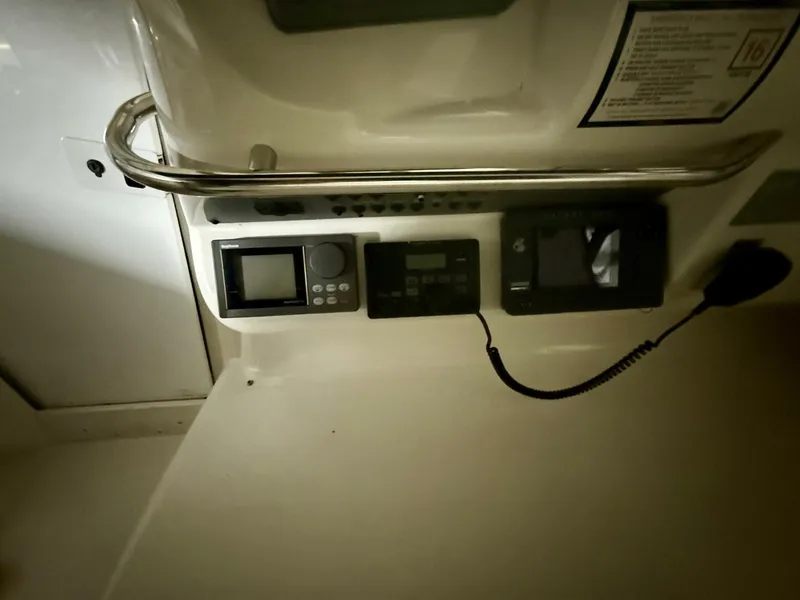 Slide: The Image of Sea Ray 33 1996 - 5984643