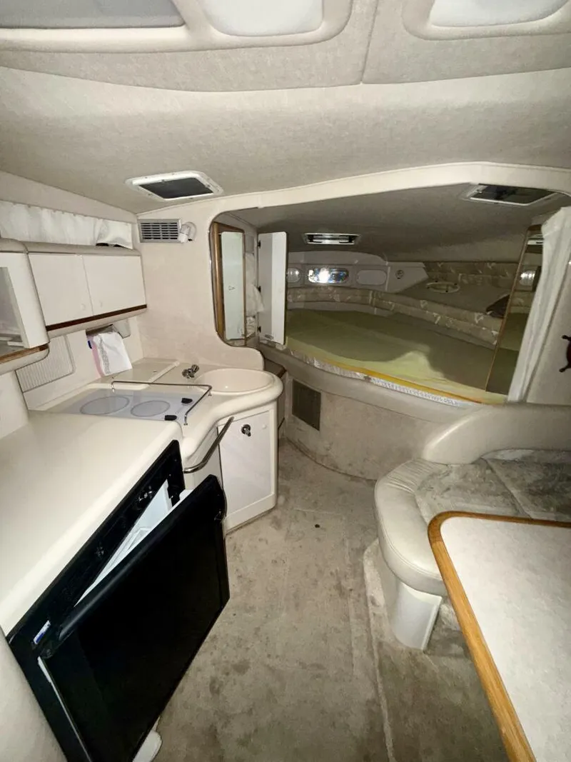 Slide: The Image of Sea Ray 33 1996 - 5984645