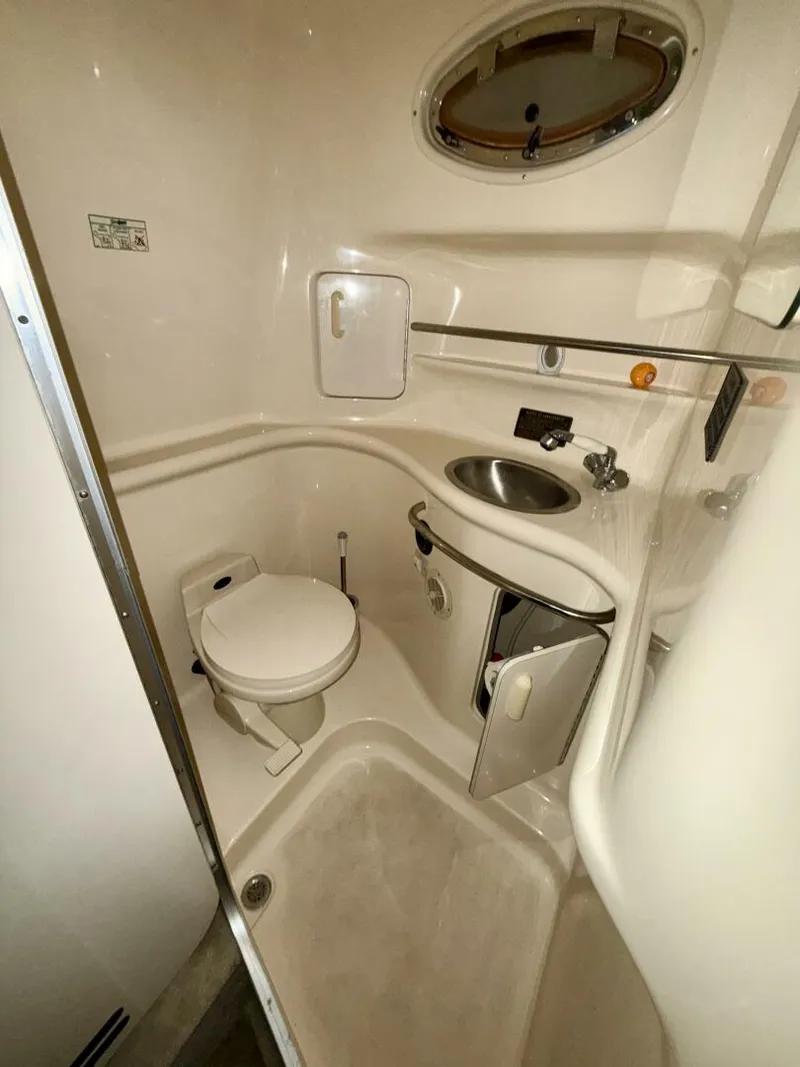 Slide: The Image of Sea Ray 33 1996 - 5984647