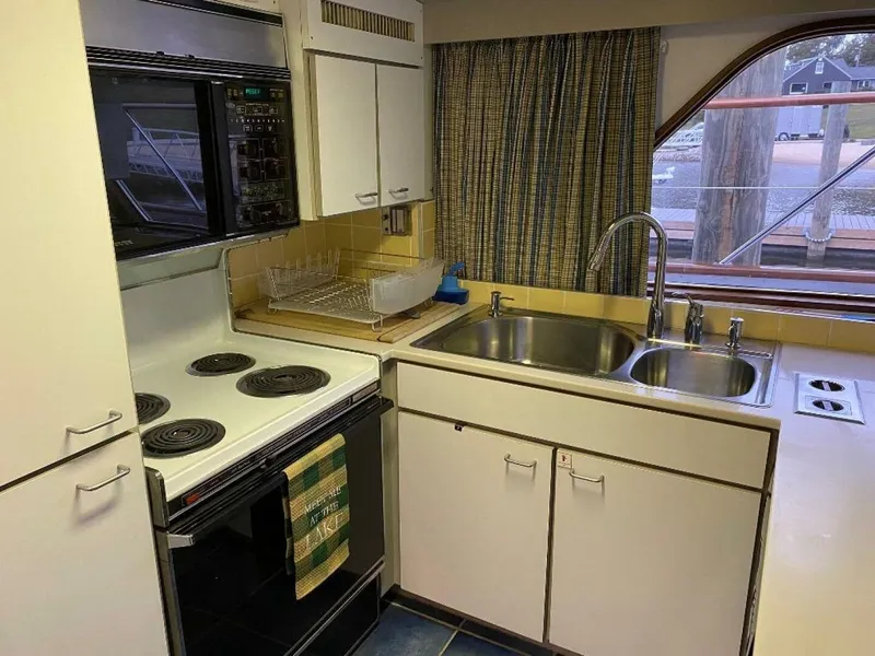 Slide: The Image of Burger 80 Motor Yacht 1988 - 5984717